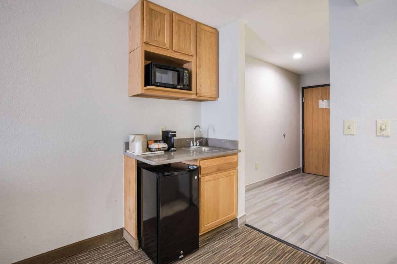Quality Inn & Suites Lodi I-90 Luaran gambar