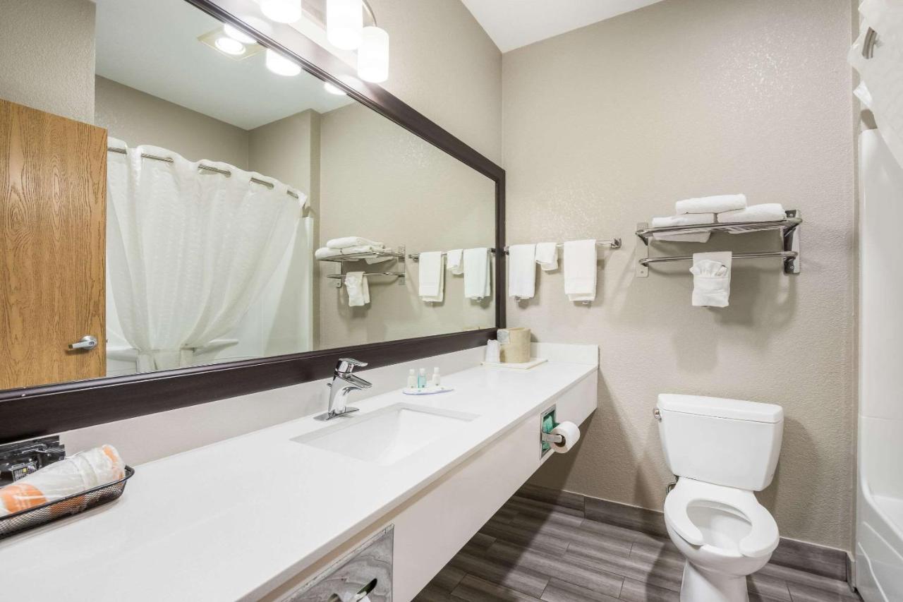 Quality Inn & Suites Lodi I-90 Luaran gambar