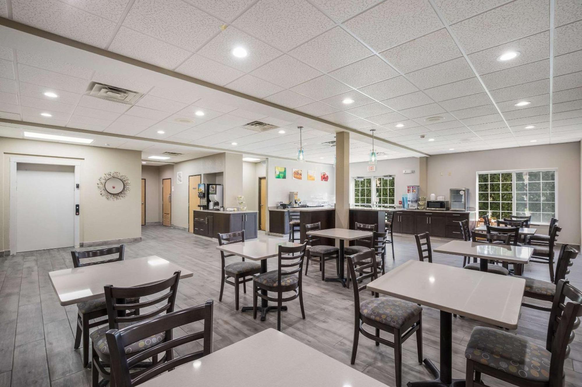 Quality Inn & Suites Lodi I-90 Luaran gambar