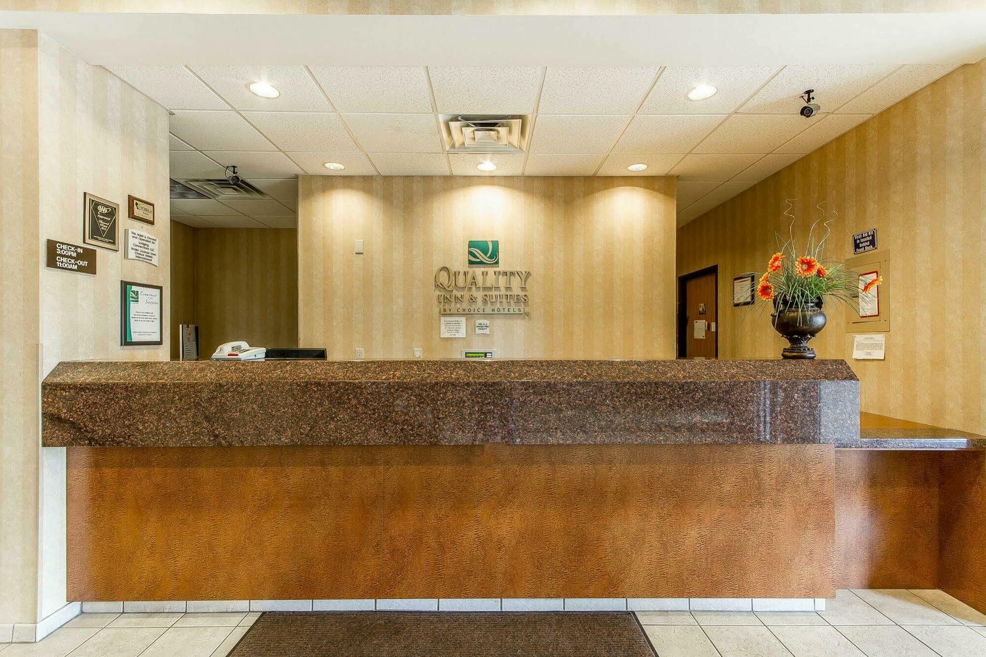 Quality Inn & Suites Lodi I-90 Luaran gambar