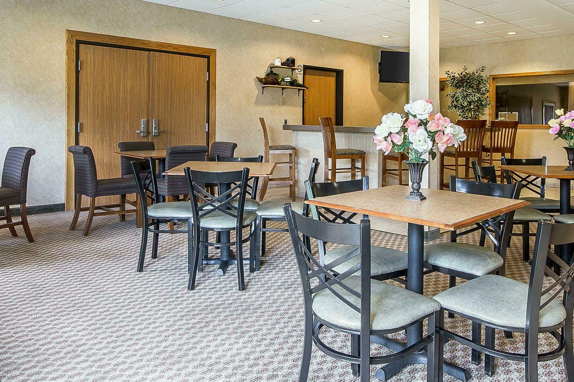 Quality Inn & Suites Lodi I-90 Luaran gambar