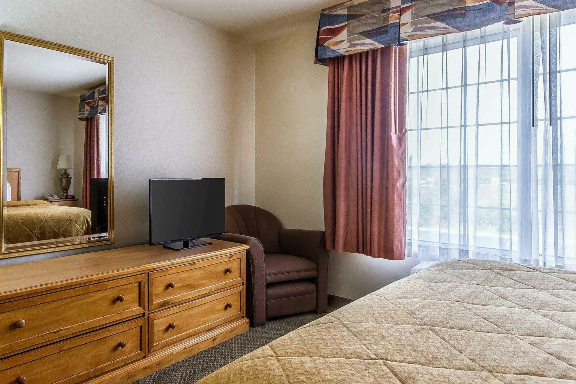 Quality Inn & Suites Lodi I-90 Luaran gambar